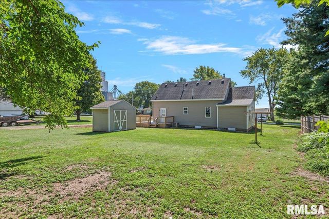 116 E CENTER Street, Mt Auburn, IL 62547