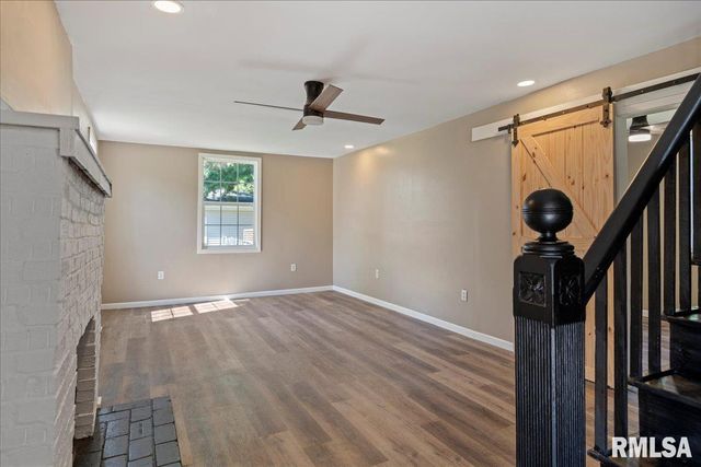 116 E CENTER Street, Mt Auburn, IL 62547