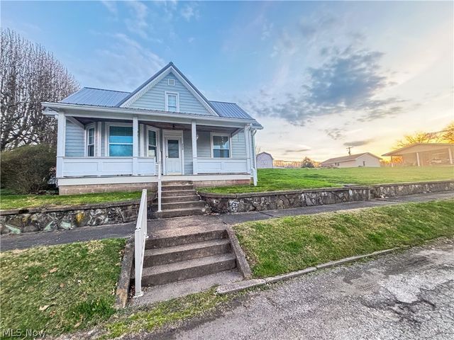 208 Stealey Street, Middlebourne, WV 26149