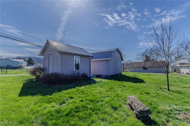 208 Stealey Street, Middlebourne, WV 26149