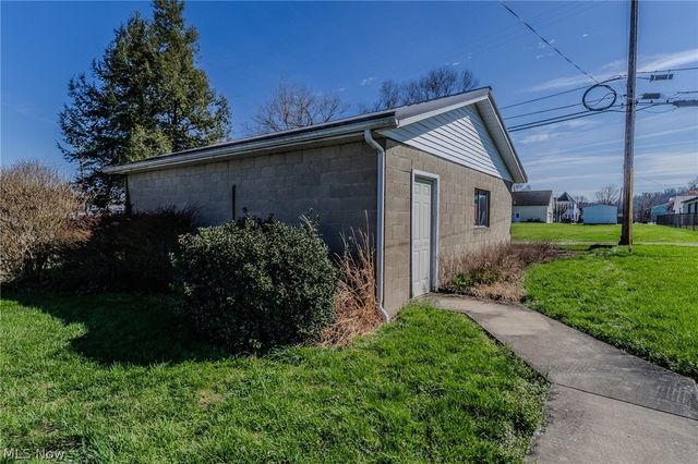 208 Stealey Street, Middlebourne, WV 26149