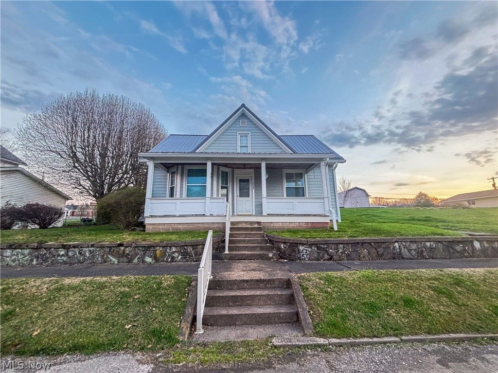 208 Stealey Street, Middlebourne, WV 26149