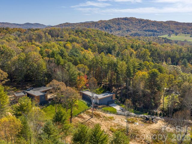 200 Manchester Way, Mills River, NC 28759
