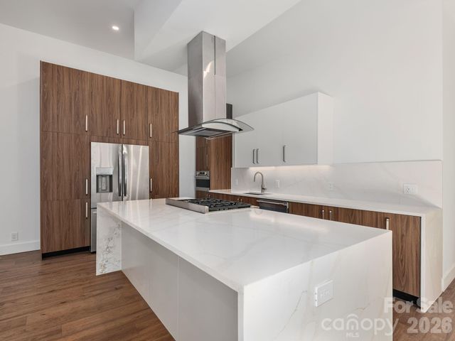 200 Manchester Way, Mills River, NC 28759