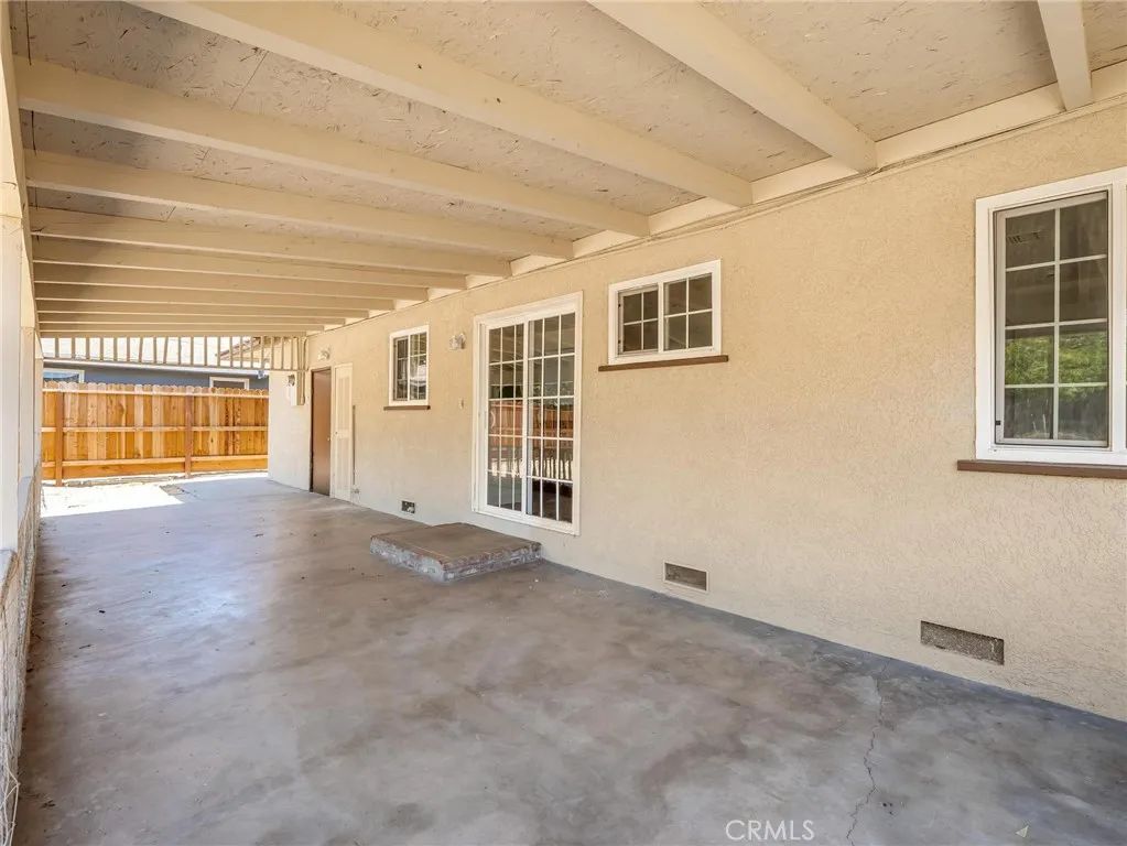 Image 3 of property listing at 2135 Arden Drive West, Fresno, CA 93703