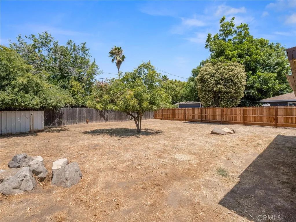 Image 22 of property listing at 2135 Arden Drive West, Fresno, CA 93703