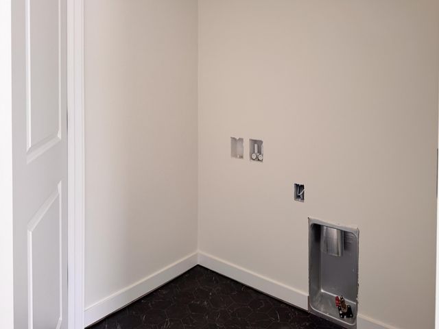 1995 N Shorewood Lane 2, Holland, MI 49423