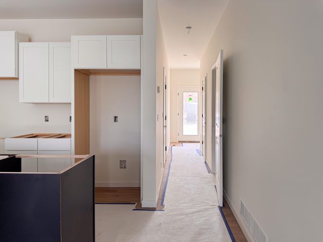 1995 N Shorewood Lane 2, Holland, MI 49423