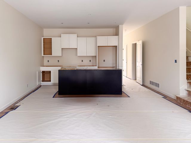 1995 N Shorewood Lane 2, Holland, MI 49423