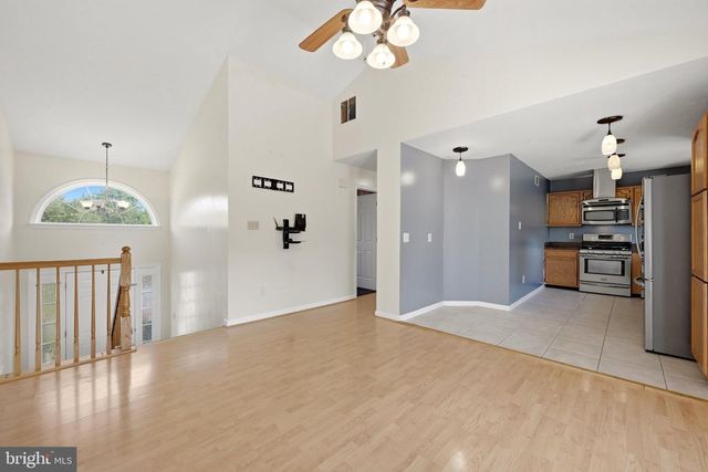 261 BAER OAK DR, Maurertown, VA 22644