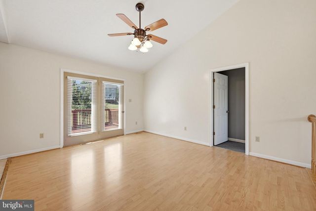 261 BAER OAK DR, Maurertown, VA 22644