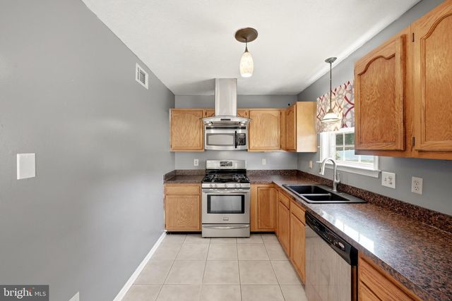 261 BAER OAK DR, Maurertown, VA 22644