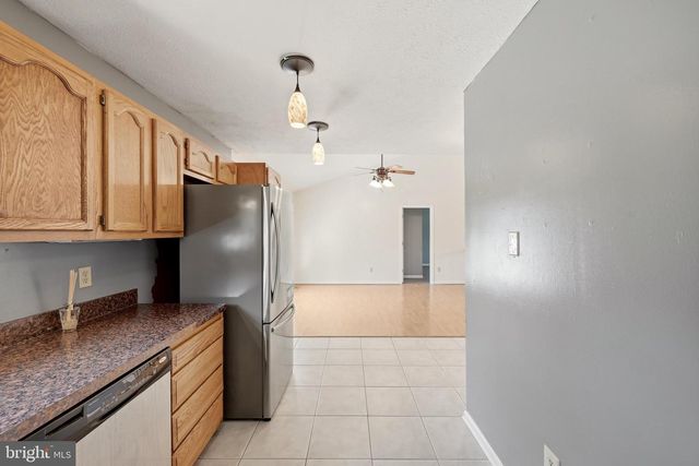 261 BAER OAK DR, Maurertown, VA 22644