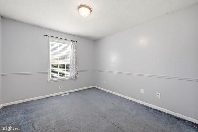261 BAER OAK DR, Maurertown, VA 22644