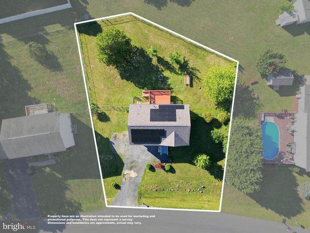 261 BAER OAK DR, Maurertown, VA 22644