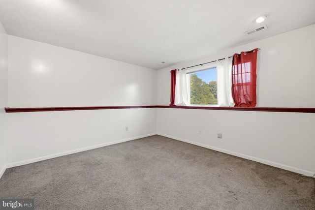 261 BAER OAK DR, Maurertown, VA 22644