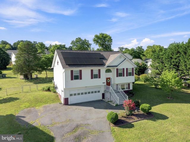 261 BAER OAK DR, Maurertown, VA 22644