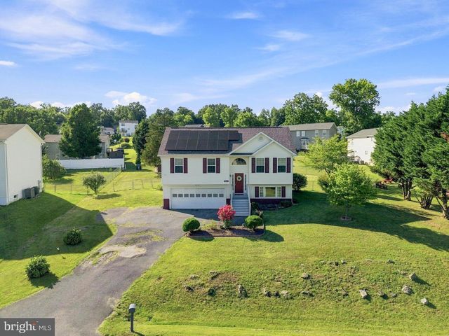 261 BAER OAK DR, Maurertown, VA 22644