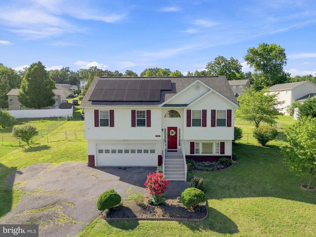261 BAER OAK DR, Maurertown, VA 22644