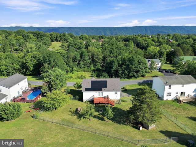 261 BAER OAK DR, Maurertown, VA 22644
