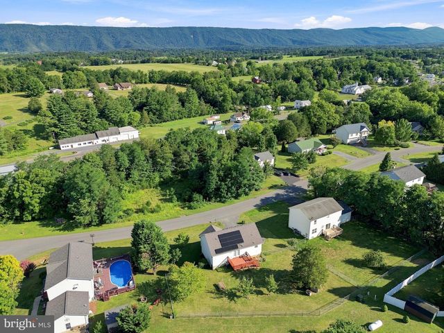 261 BAER OAK DR, Maurertown, VA 22644