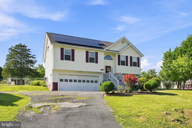 261 BAER OAK DR, Maurertown, VA 22644