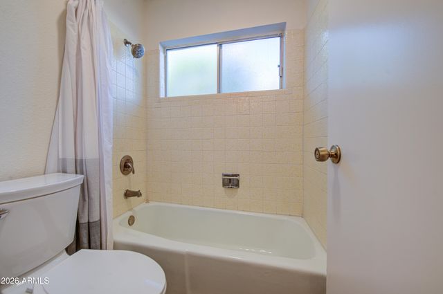 1704 W KIOWA Avenue, Mesa, AZ 85202
