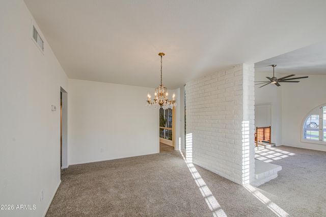1704 W KIOWA Avenue, Mesa, AZ 85202