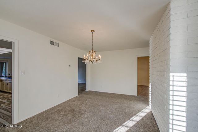 1704 W KIOWA Avenue, Mesa, AZ 85202