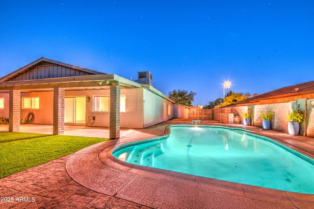 1704 W KIOWA Avenue, Mesa, AZ 85202