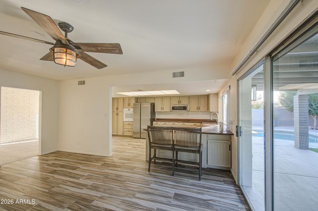 1704 W KIOWA Avenue, Mesa, AZ 85202