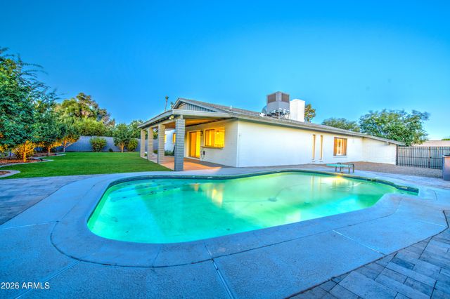 1704 W KIOWA Avenue, Mesa, AZ 85202