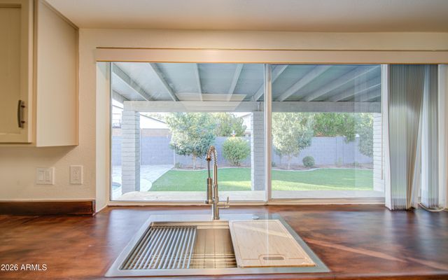 1704 W KIOWA Avenue, Mesa, AZ 85202