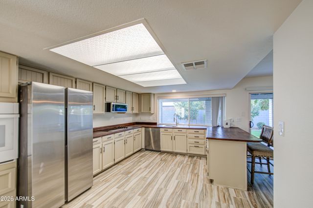 1704 W KIOWA Avenue, Mesa, AZ 85202
