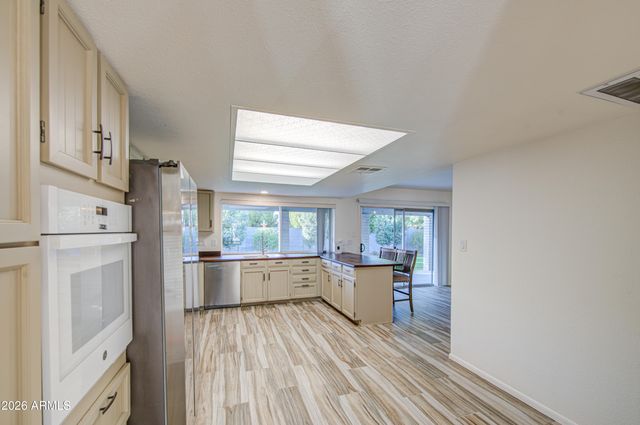 1704 W KIOWA Avenue, Mesa, AZ 85202