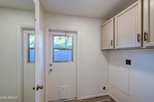 1704 W KIOWA Avenue, Mesa, AZ 85202