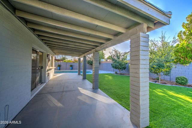 1704 W KIOWA Avenue, Mesa, AZ 85202