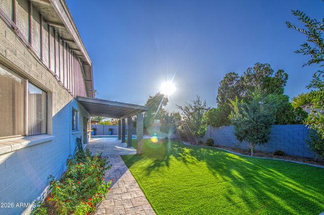 1704 W KIOWA Avenue, Mesa, AZ 85202