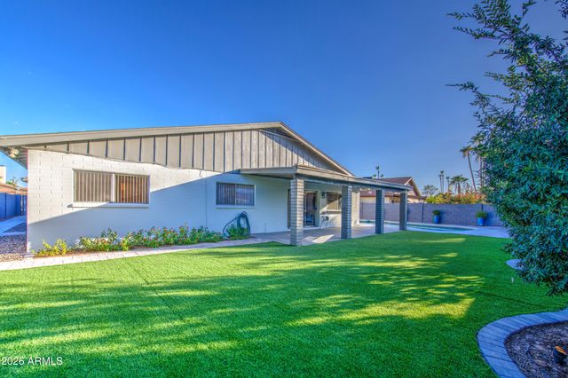 1704 W KIOWA Avenue, Mesa, AZ 85202