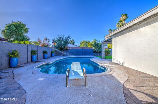 1704 W KIOWA Avenue, Mesa, AZ 85202