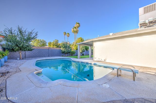 1704 W KIOWA Avenue, Mesa, AZ 85202