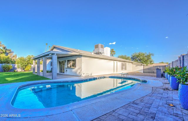 1704 W KIOWA Avenue, Mesa, AZ 85202