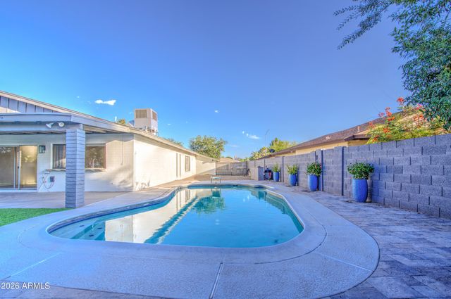 1704 W KIOWA Avenue, Mesa, AZ 85202