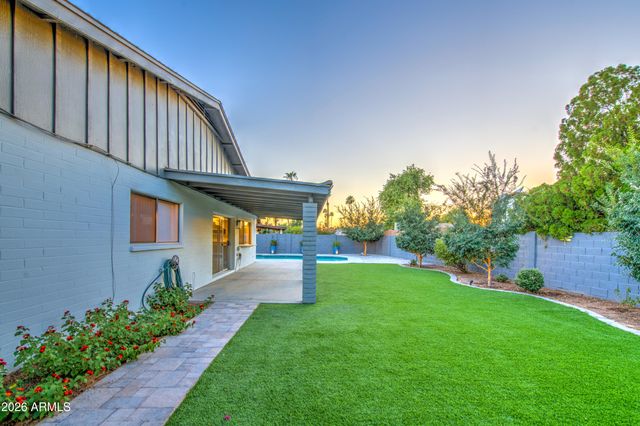 1704 W KIOWA Avenue, Mesa, AZ 85202