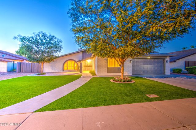 1704 W KIOWA Avenue, Mesa, AZ 85202
