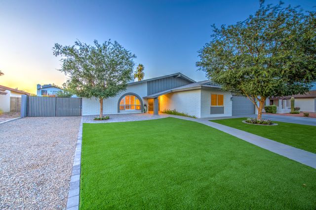 1704 W KIOWA Avenue, Mesa, AZ 85202
