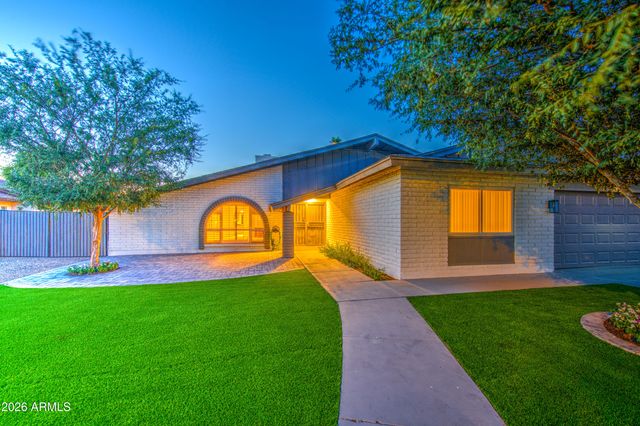 1704 W KIOWA Avenue, Mesa, AZ 85202