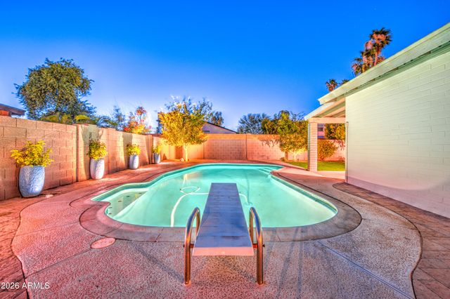 1704 W KIOWA Avenue, Mesa, AZ 85202