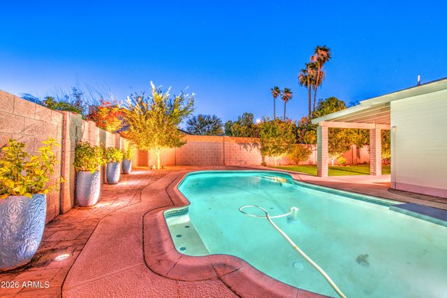 1704 W KIOWA Avenue, Mesa, AZ 85202