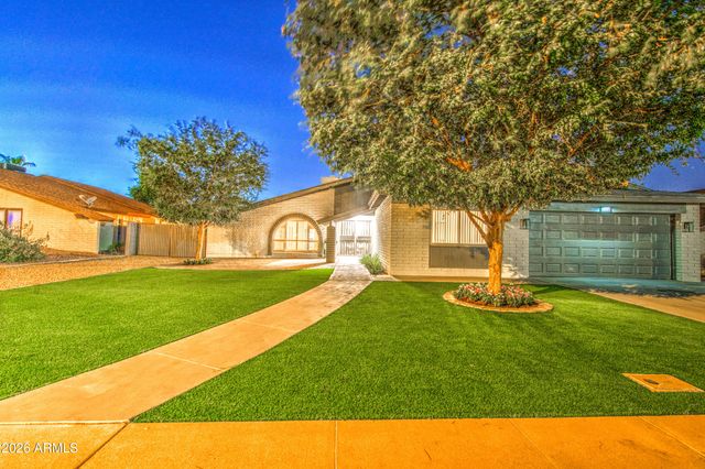 1704 W KIOWA Avenue, Mesa, AZ 85202